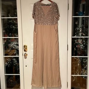 Beautiful sequined pant suits size 14